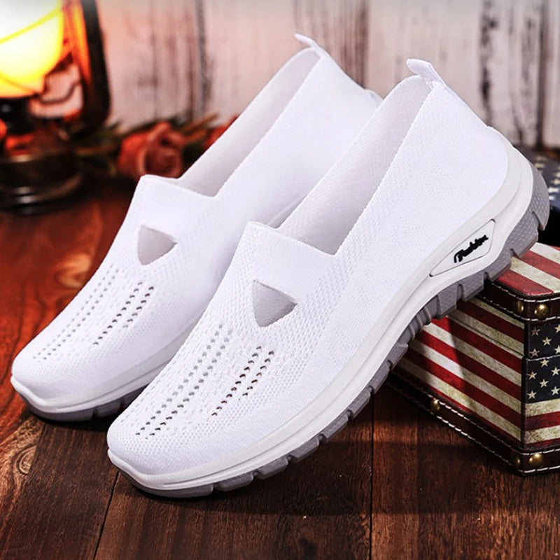 2025 New Mesh Women Vulcanized Shoes High Quality Women Sneakers Slip On Flats Shoes Women Loafers Plus Size 42 Walking Flat
